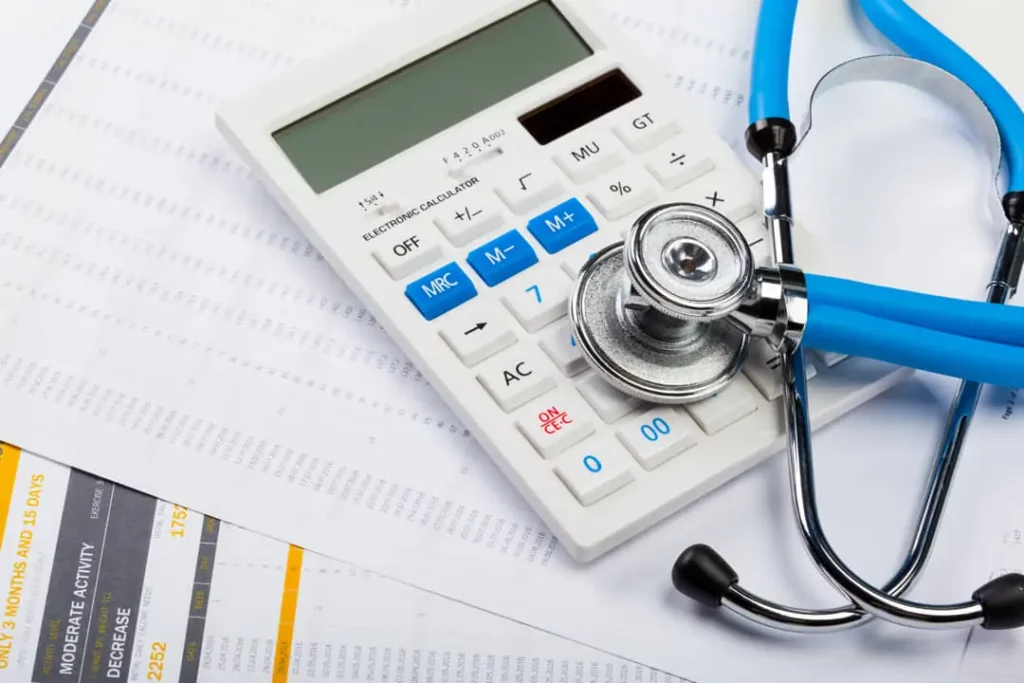 Health Care Costs Stethoscope And Calculator 2022 05 19 14 24 46 Utc.jpg - Contabilidade em Goiânia - GO | Oritec Contabilidade